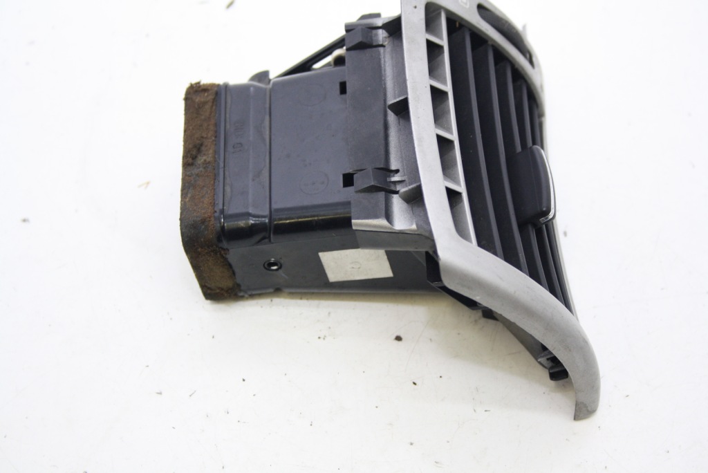 Решітка вихід обдув лівий перед peugeot 407 9644589577 в Україні