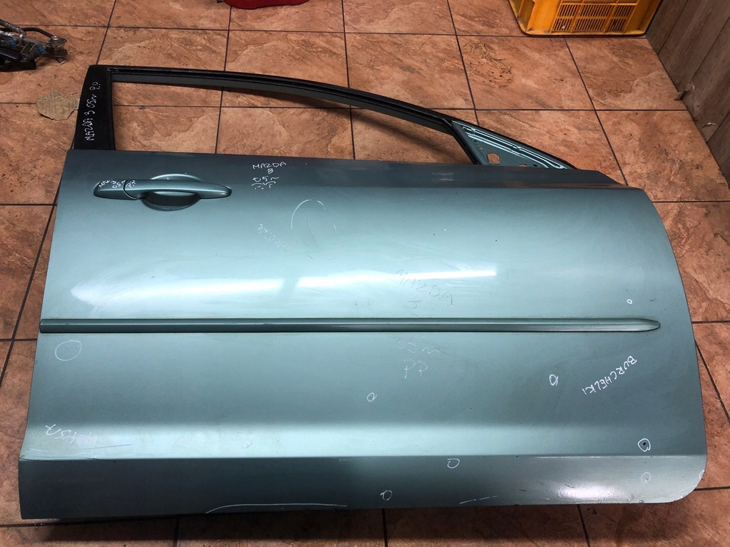 фото №1, Дверь правый перед mazda 3 1.6b 05r. hb