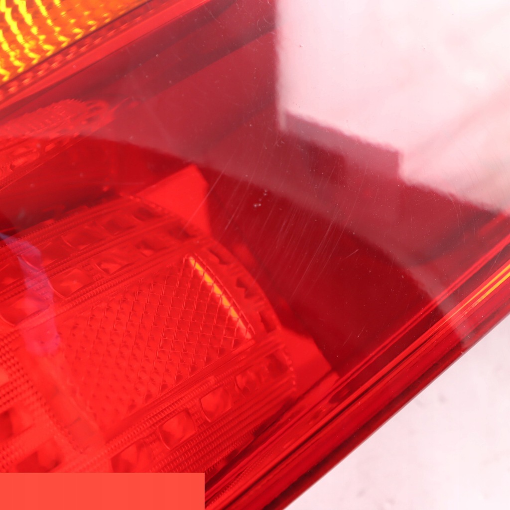 фото №11, Audi q7 4l задняя лампа правый задняя наружная 4l0945094