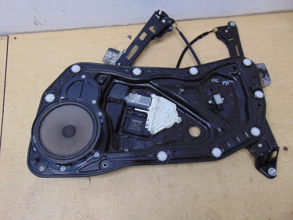 фото №1, Механізм скло правий перед vw passat cc 1k0959792p