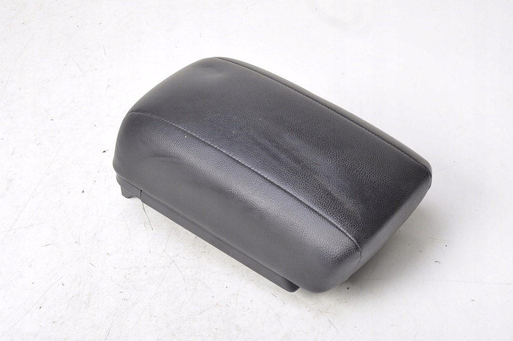 фото №1, Hyundai i30 i подлокотник кожа