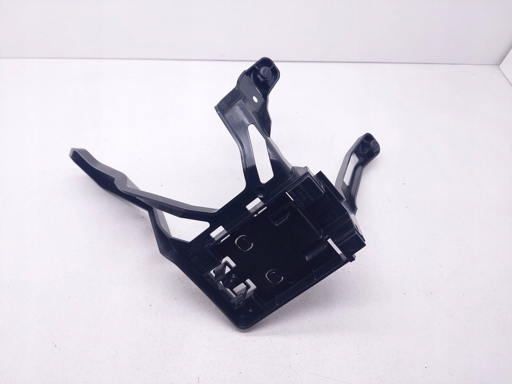 фото №1, Ford explorer vi напрямна кронштейн кронштейн бампера лівий задня r2kb-17b931-ae