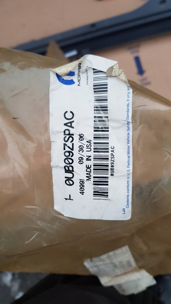 фото №4, Chrysler pacifica молдинг захист поріг ліва