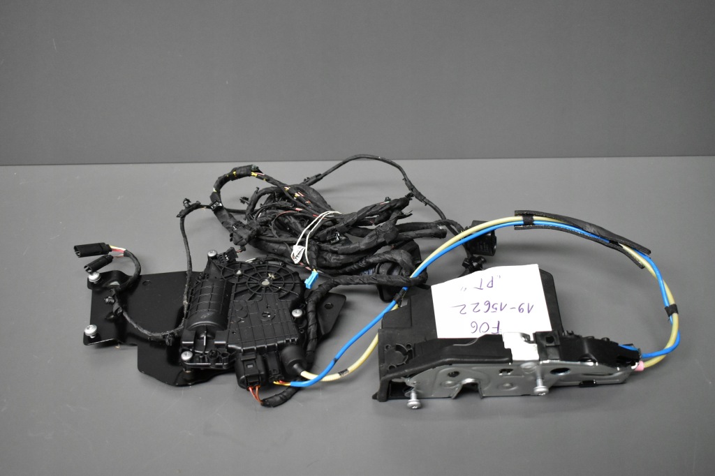 фото №1, Bmw m6 6 f06 замок двері soft close правий задня oryg