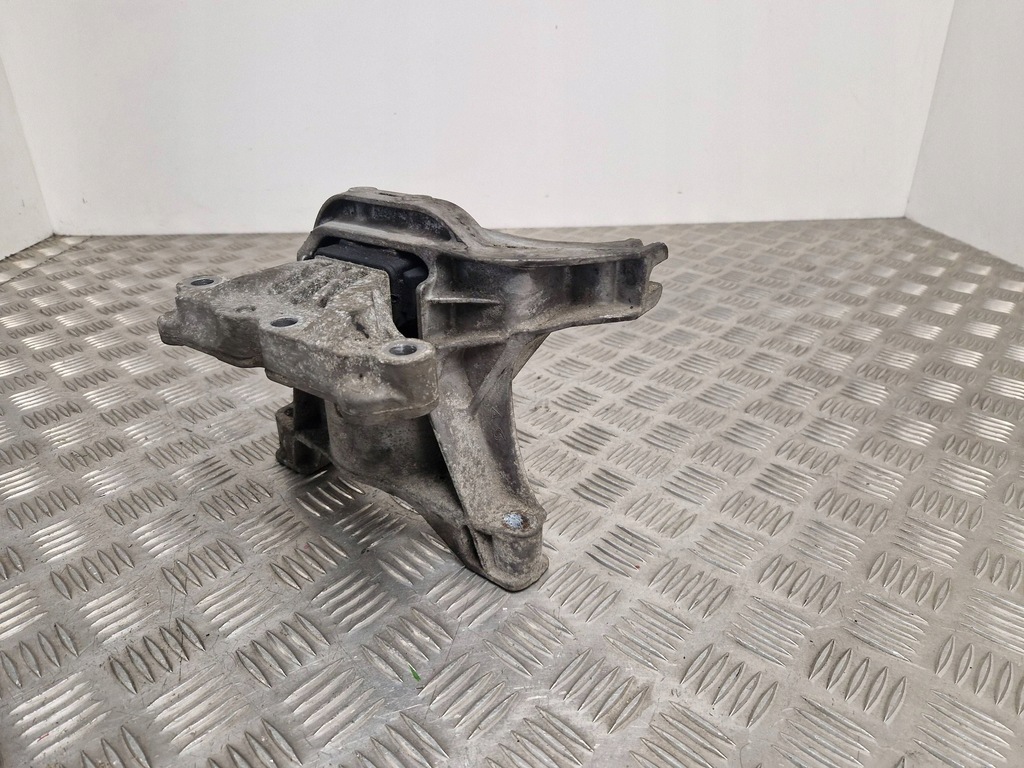 фото №2, Citroen jumpy 2017 кронштейн / кронштейн двигуна