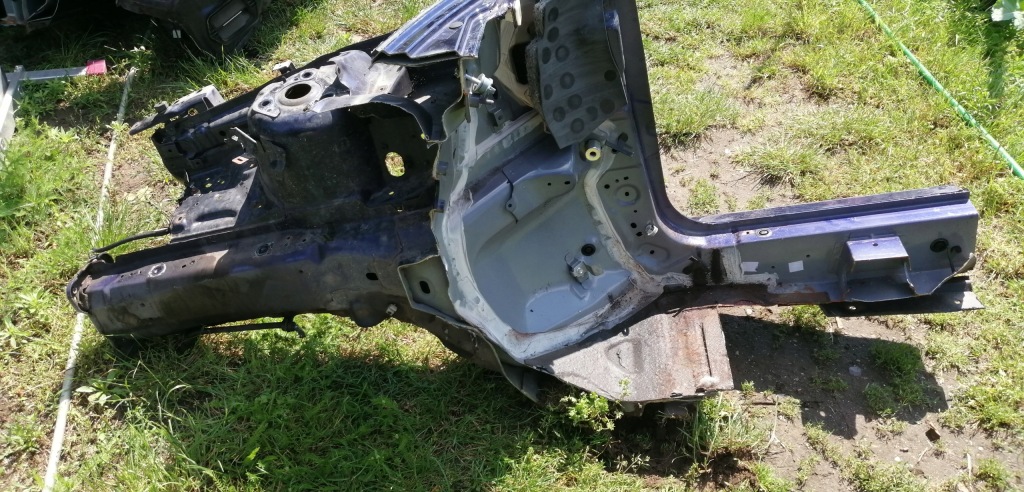 фото №2, Mazda 3 03-09 блок двигателя лонжерон подкрылок правый