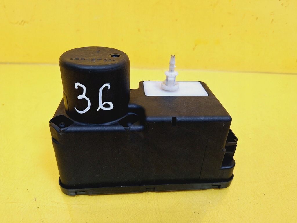 фото №1, Помпа замка центрального 1h0962257g volkswagen vw passat b4 nr36