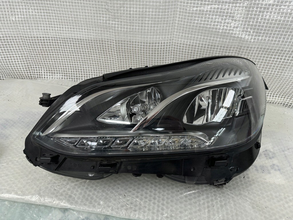 фото №1, Mercedes e-klasa eklasa w212 lift ліва лампа led