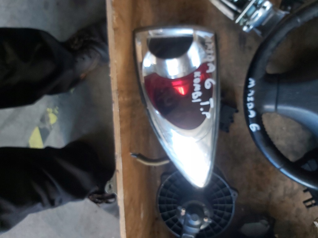 фото №1, Лампа задняя mazda 6 kombi