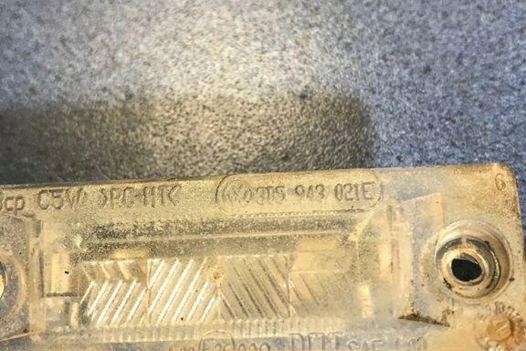 фото №7, Подсветка номера регистрационного vw golf plus 5m1, 521 1t0827574l 2.0l