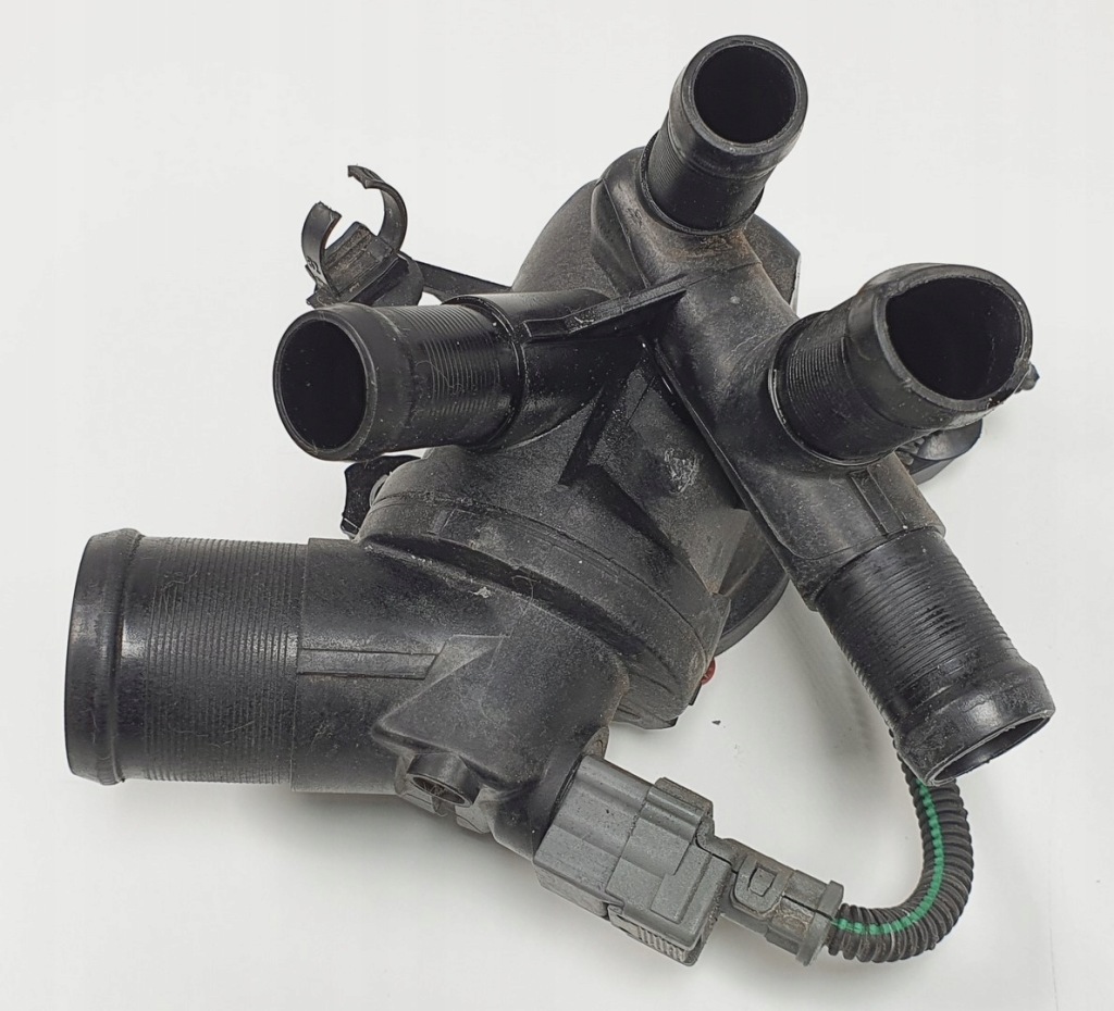 фото №1, Корпус термостата nissan juke f15 1.2 110617089r