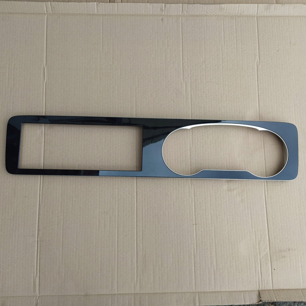 фото №1, Рамка захист спідометра mercedes e klasa w213 uk