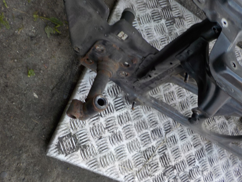 фото №3, Bmw e39 2.5d pas передний усилитель