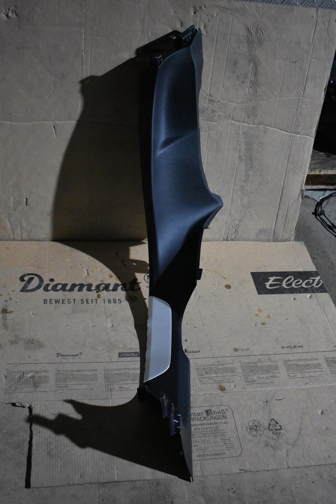 фото №1, Молдинг накладка порог задняя правая porsche taycan 4s 1