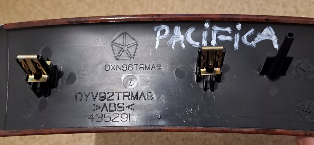 фото №6, Chrysler pacifica молдинг dekor консоли