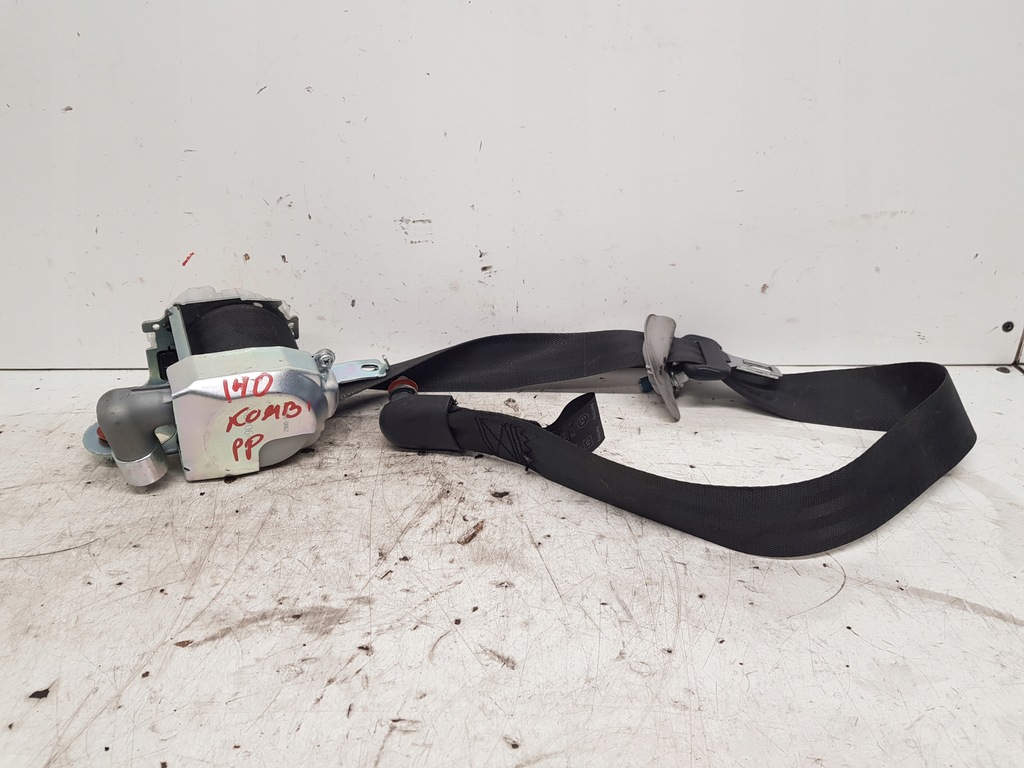 фото №1, Hyundai i40 pas натягувач правий перед 88820-3z000 2011-