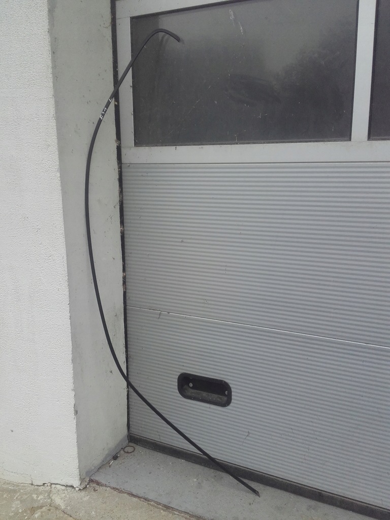 фото №1, Bmw 8 e31 молдинг дахова ліва