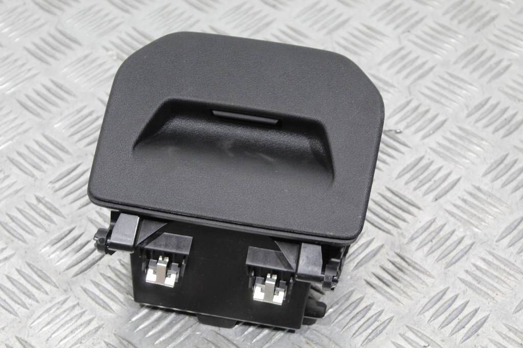 фото №1, Бардачок консоли bmw 1 m1 f40