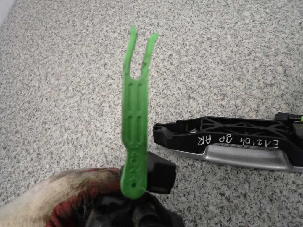 фото №5, Toyota corolla e12 02- ручка дверь задняя правая