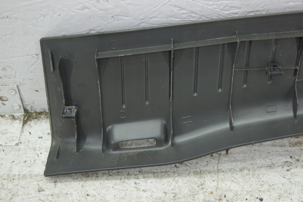 Накладка порог багажника поперечина задняя ford kuga 1 Киев