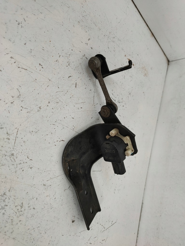 фото №1, Датчик выравнивание mazda 2g0512 b144317