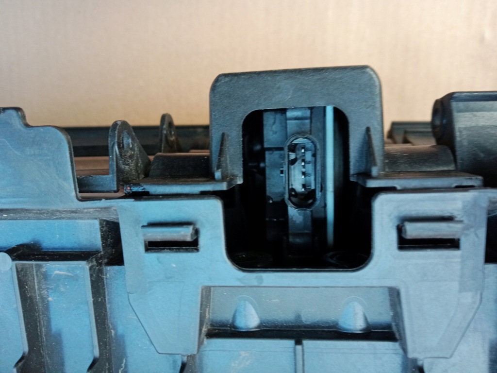 фото №7, Bmw g20 шторка, жалюзі повітропровід повітря