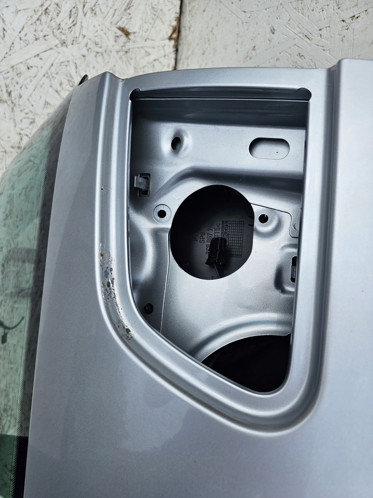 фото №8, Passat b6 kombi кришка багажника задня срібляста la7w