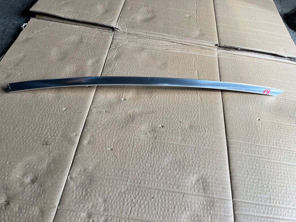 фото №1, 19 bmw e93 cabrio молдинг стойка a стекло лобовое