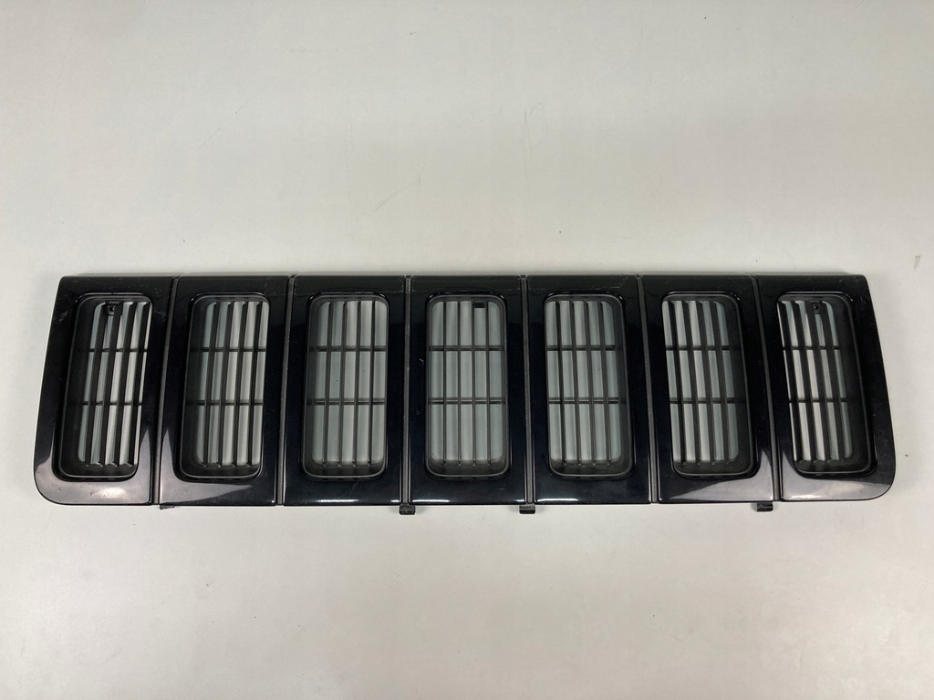 фото №1, Решётка радиатора решётка радиатора jeep cherokee xj se sport