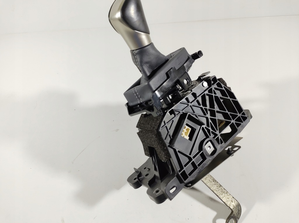 фото №7, Lexus is300h 13r домкрат коробки передач uk