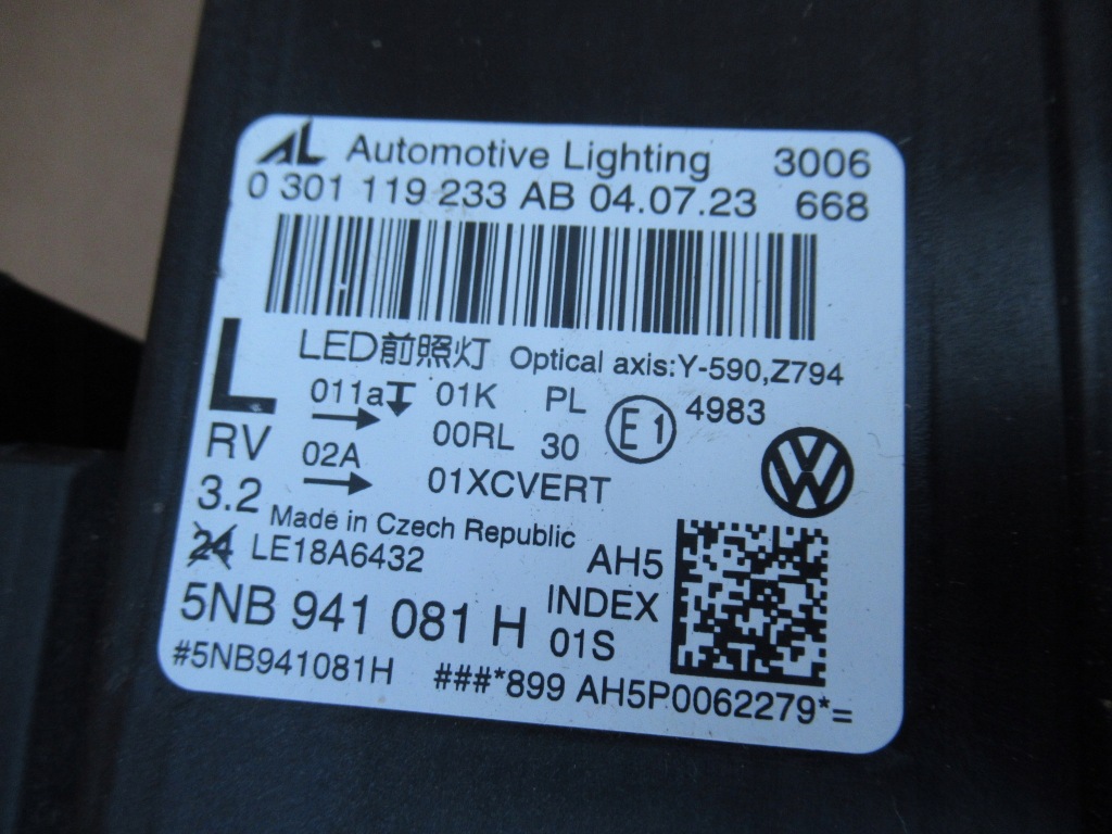 Vw tiguan лампа ліва led iq light 5nb941081h Доставка