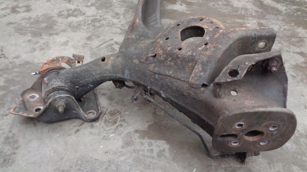 фото №12, Балка задняя oś подвеска fiat 500l 2012- задняя