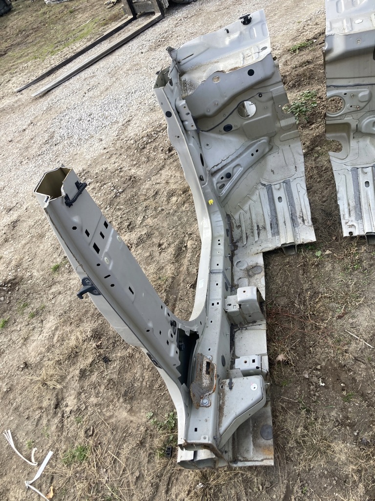 фото №3, Чверть лівий перед поріг блок двигуна combo e 18- berlingo iv eeu