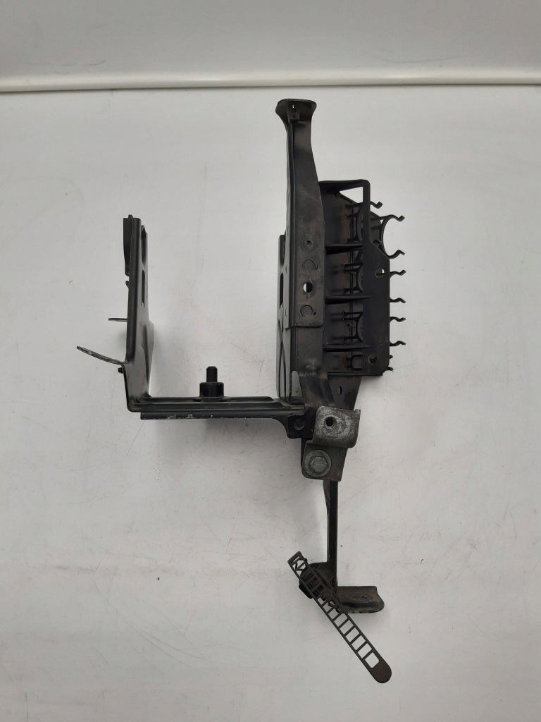 фото №1, Кронштейн кронштейн насоса abs audi a6 c5 97-05 4b0614119t