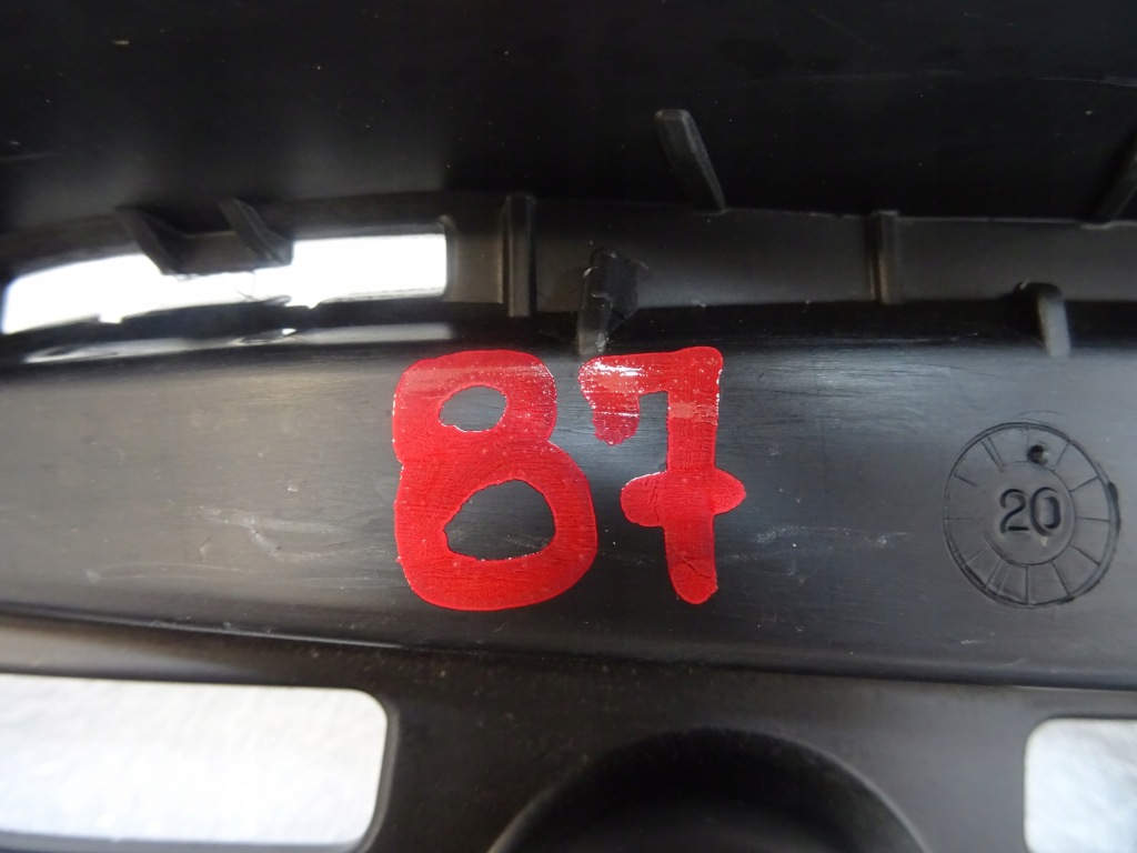 Citroen c5 aircross направляющая бампера левый задний 9826677480 Доставка