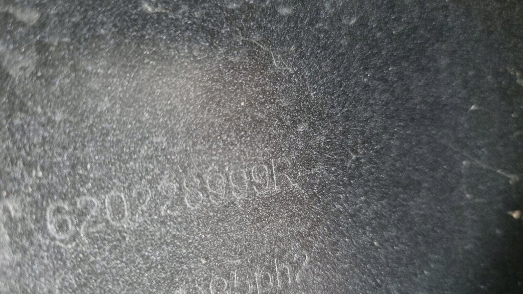 Renault megane iii coupe lift 2013- бампер передній перед Оригінал