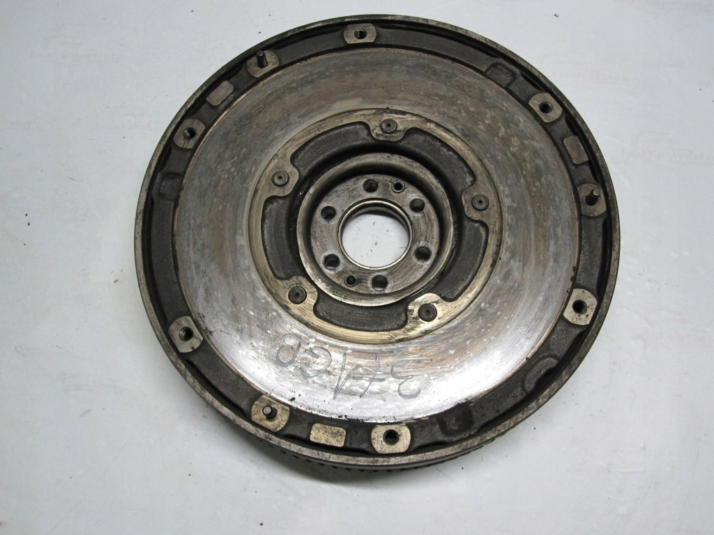 фото №1, Volvo v50 1.6 d2 d4162t 115km 12r. колесо двухмассовый