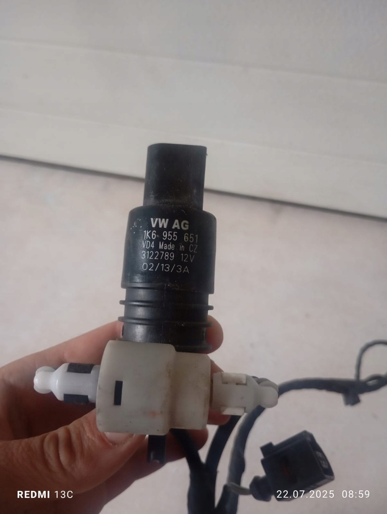 фото №1, Помпа 1k6955651 распылителя стекло перед 3122789