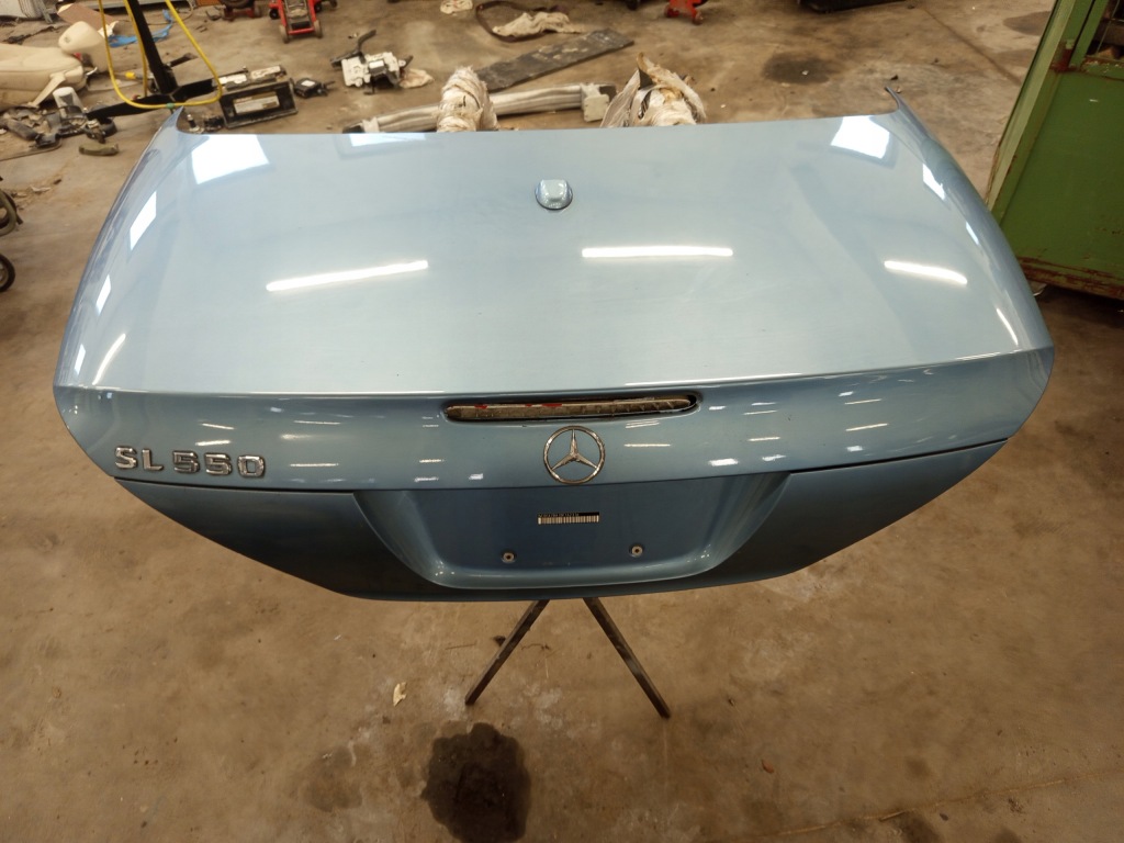 Купити Mercedes sl r230 w230 америка рестайлінг  чверть задній ліва права код лакофарбового покриття 230