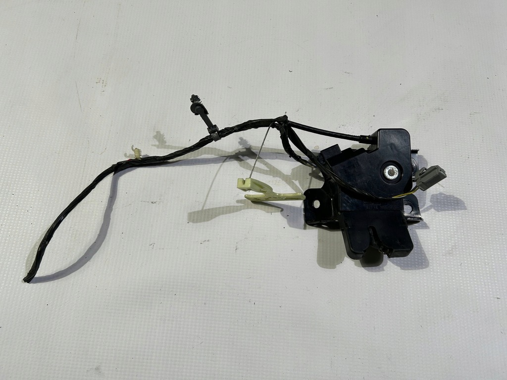 фото №8, Замок засов крышки багажника ford mustang v 2010-2014