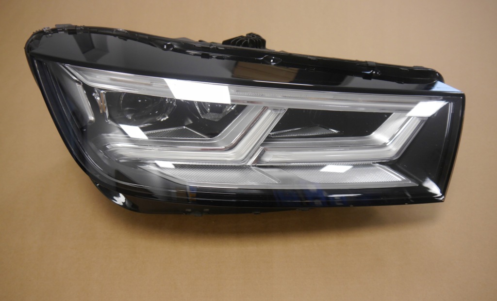 Купити Audi q5 80a фара matrix правий 80a941036