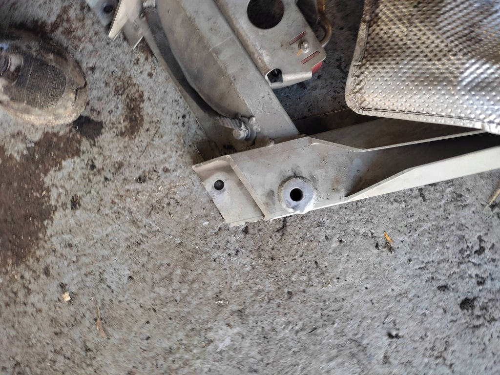 Подрамник задняя ferrari california f149 232707 Цена