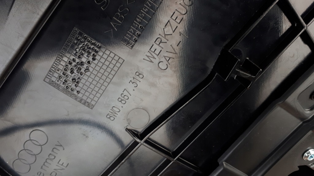 фото №16, A4 b9 lift обшивка оббивка двері правий задня