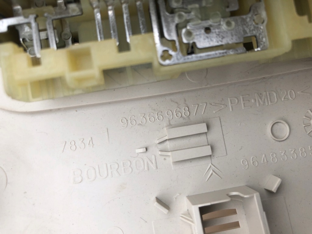 фото №3, Лампа потолочный citroen c4 coupe 3 дверь 08-10