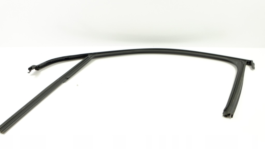 фото №4, Peugeot 308 t9 прокладка рамка двері правий перед