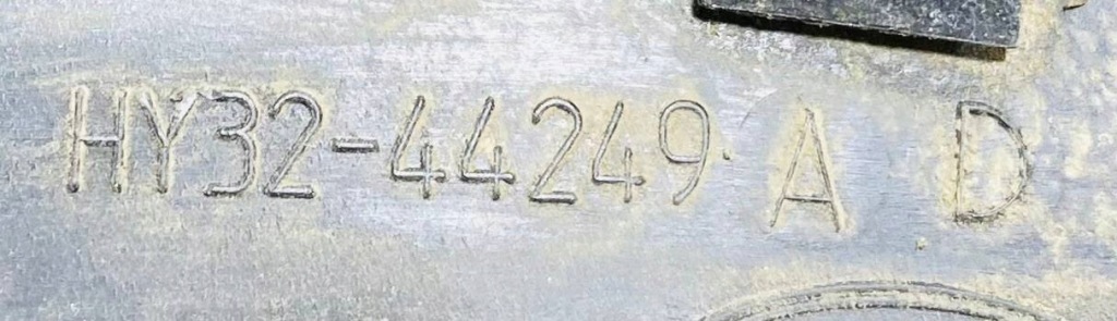 Купити Решітка багажника ліва land l462 hy32-44249-ad