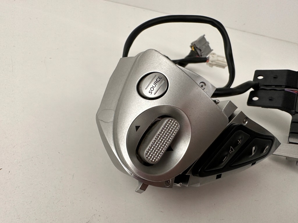 фото №5, Управление руля мультифункция переключатели nissan juke i f15