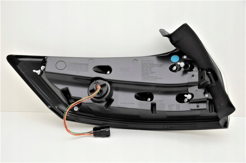 фото №3, Ford edge od 2016- nowa лампа задняя full led правая