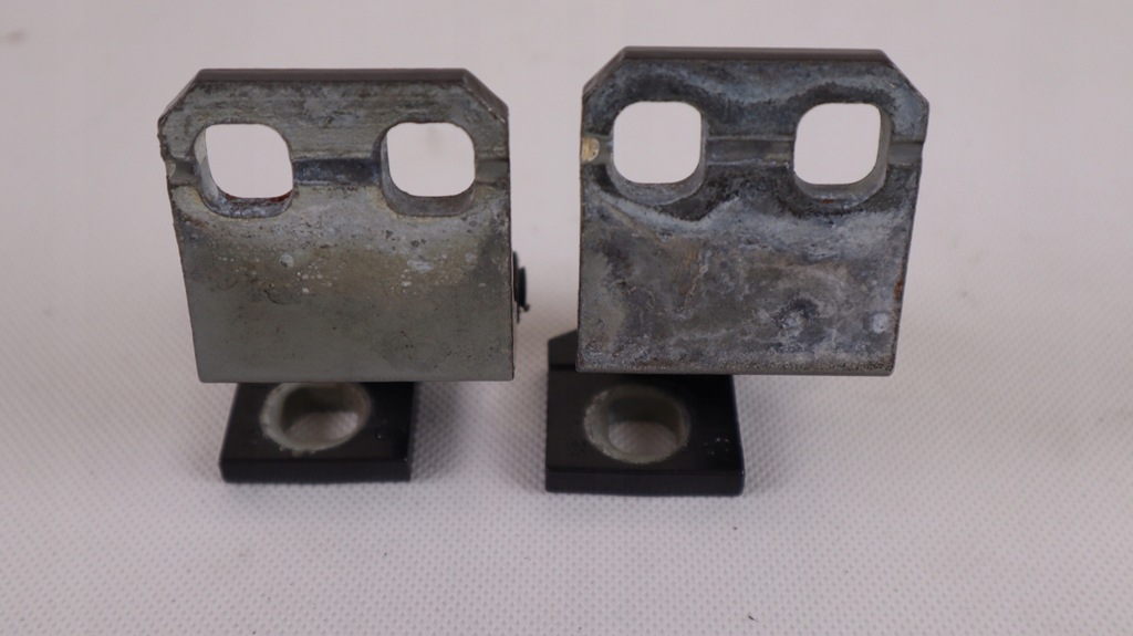 фото №3, Jeep renegade петли дверь левых задняя '095