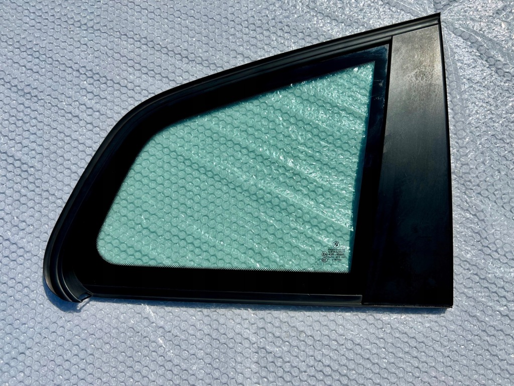 фото №1, Bmw x3 e83 скло кузовна правий задня чорний mat